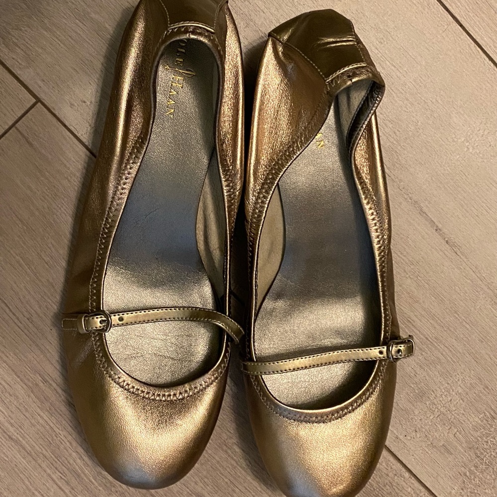 Cole Hann NEW genuine leather flats